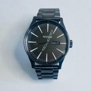 Nixon Sentry SS 42 MM Gun Metal Green Dial (length 8 inches:additional 3 links)